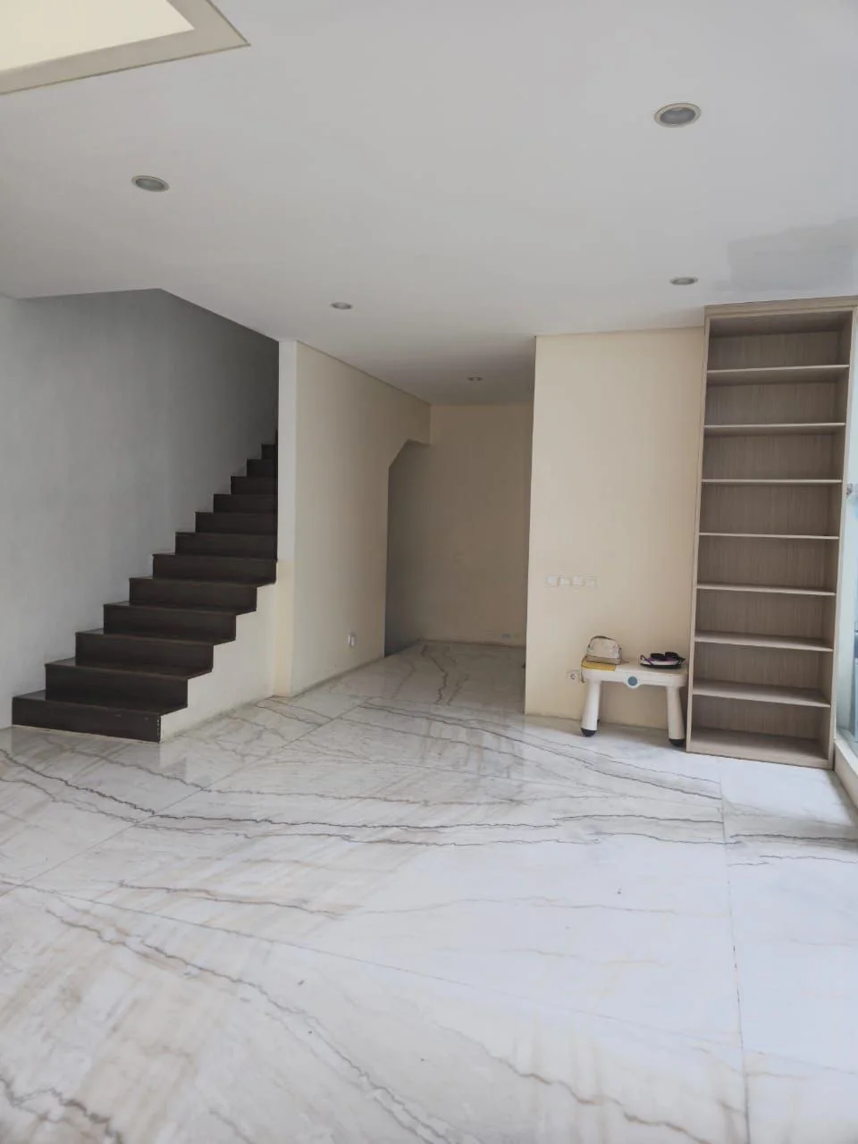 Dijual Rumah Siap Huni Strategis di Green Lake Citraland Surabaya Barat - Thumbnail 7
