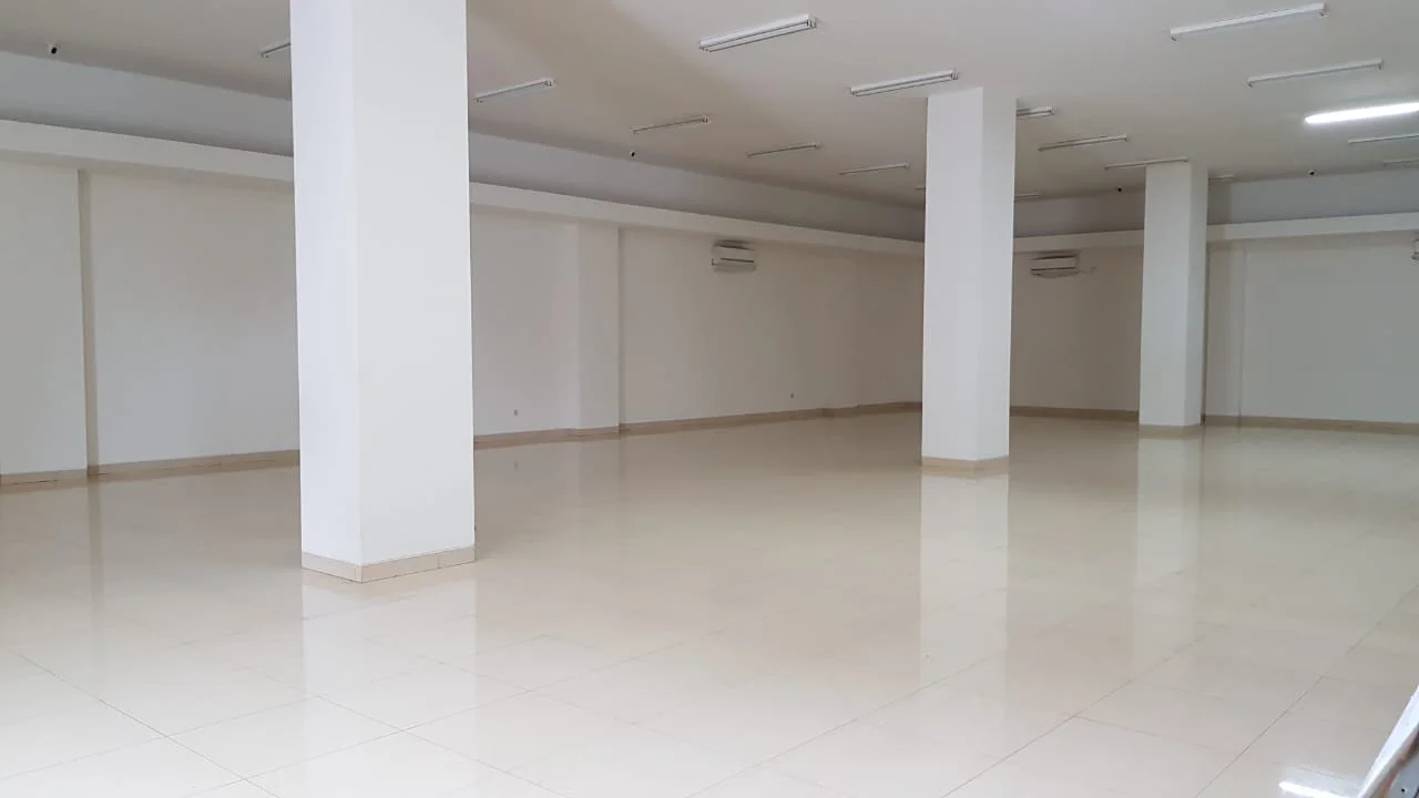Dijual Gedung 3 Lantai  Lokasi Strategis di Raya Jemursari Surabaya Selatan - Thumbnail 4