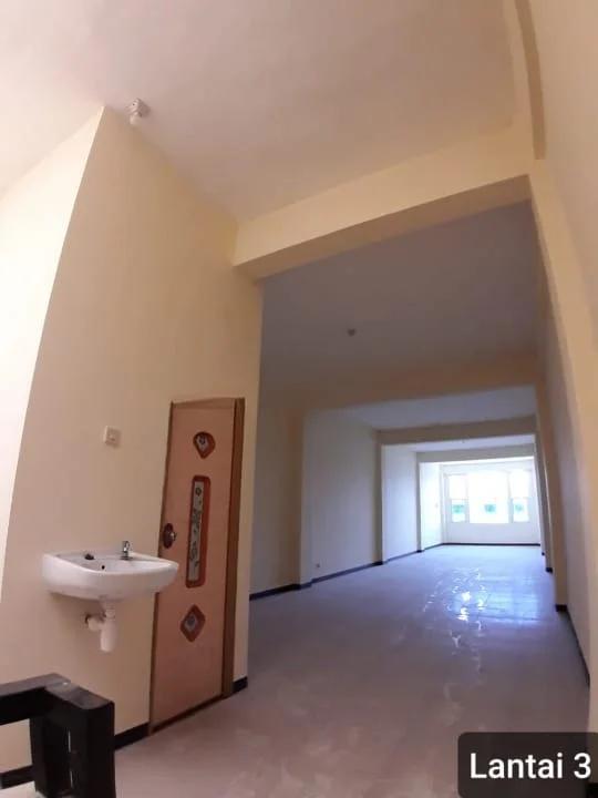 Disewakan Ruko 3,5 Lantai Lokasi Strategis di Raya Kutisari Surabaya Selatan - Thumbnail 3