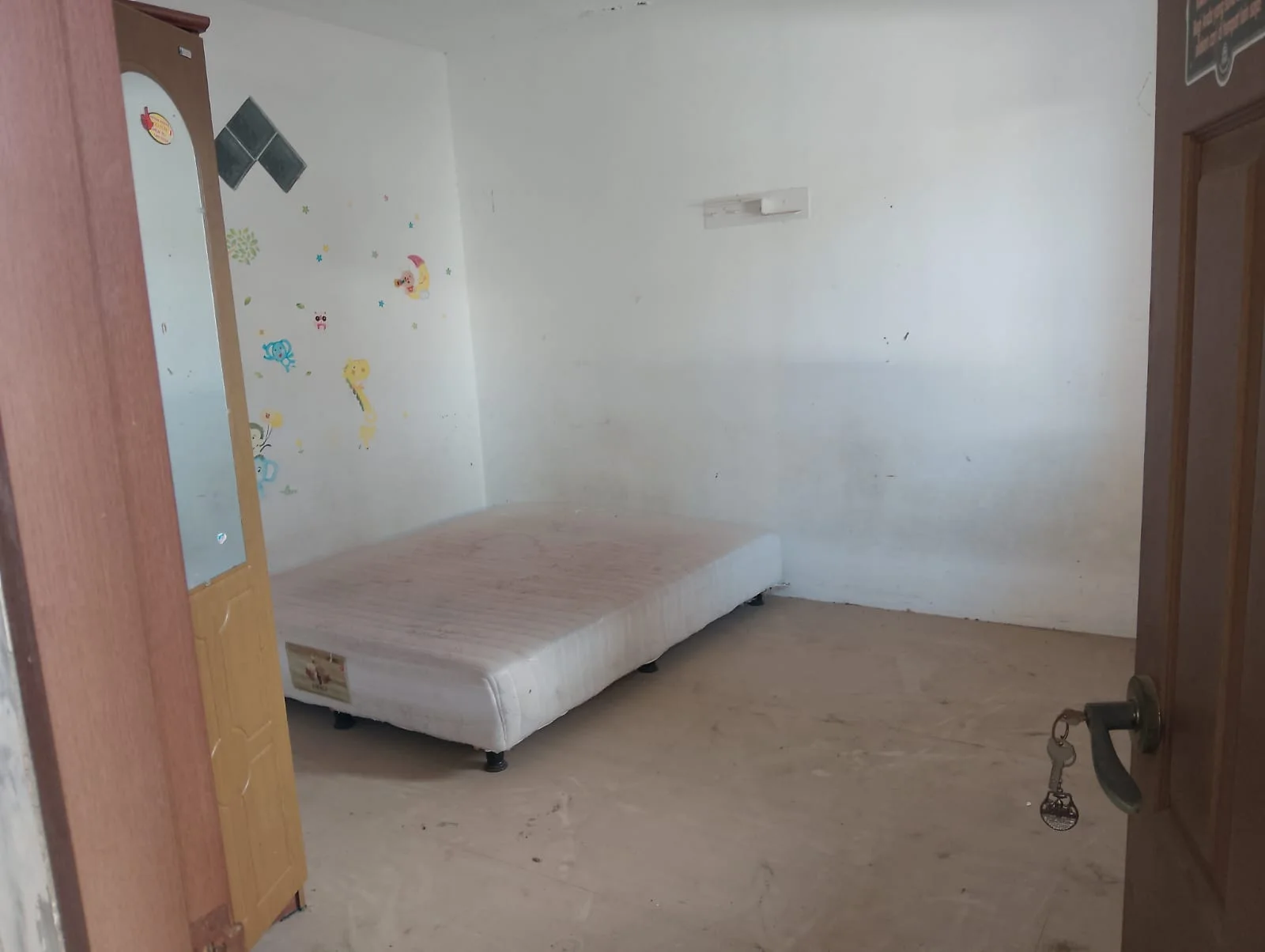 Dijual Rumah Kost 3 Lantai Strategis di Perumahan Gunung Sari Indah Surabaya Selatan - Thumbnail 4