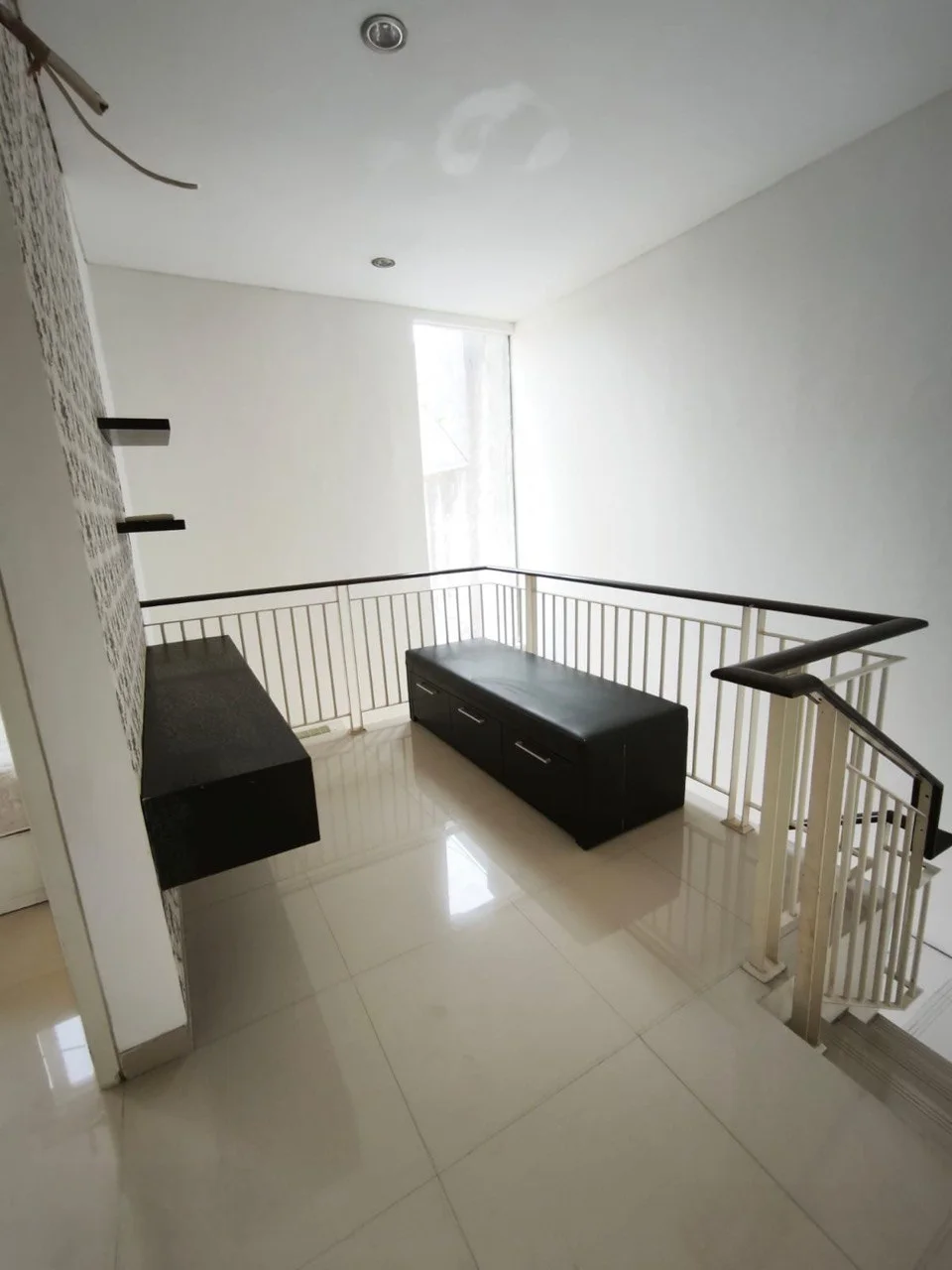 Dijual/Disewakan Rumah Bagus Furnished di Long Beach Pakuwon City Surabaya Timur - Thumbnail 5