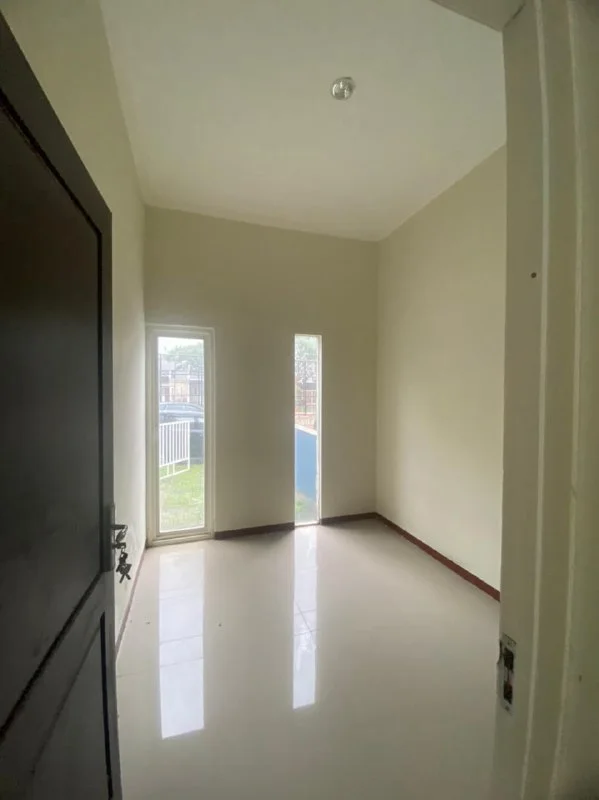 Dijual Rumah Siap Huni Strategis di Denaila Village Gresik - Thumbnail 3