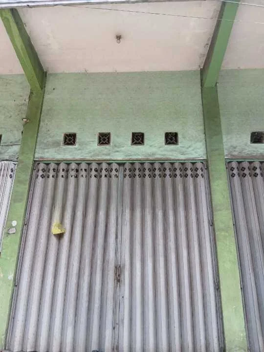 Disewakan Ruko Strategis di jalan Sidorame Surabaya Utara - Image 1