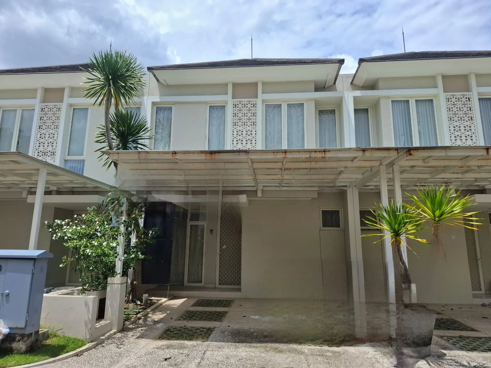 Dijual Cepat Rumah Siap Huni di Pakuwon City Surabaya Timur - Image 1