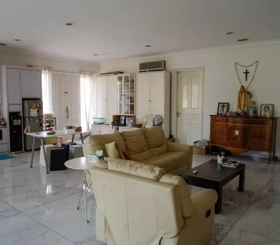 Dijual Rumah Mewah 2 Lantai Lokasi di Taman Kebon Jeruk Jakarta Barat - Thumbnail 4