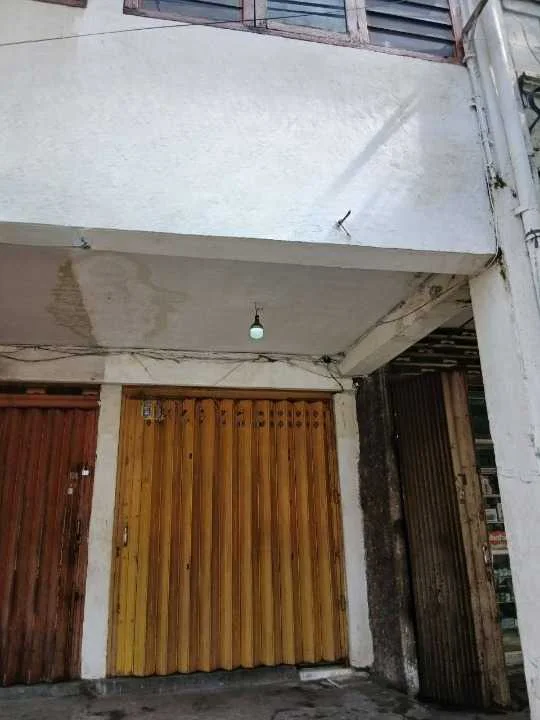 Dijual Rumah Usaha Area Komersil di Jalan Kapasan Surabaya Pusat - Image 1