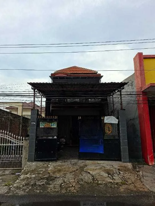 Disewakan Rumah Usaha 2 Lantai Siap Huni di Petemon Barat Surabaya Barat - Image 1