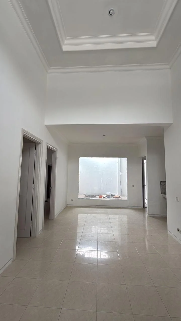 Dijual Rumah Strategis di Palma Classica Citraland Surabaya Barat - Thumbnail 3