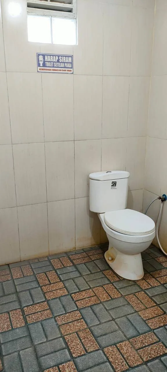 Dijual Ruko Stategis di Jalan Kedung Cowek Utara Surabaya Utara - Thumbnail 4