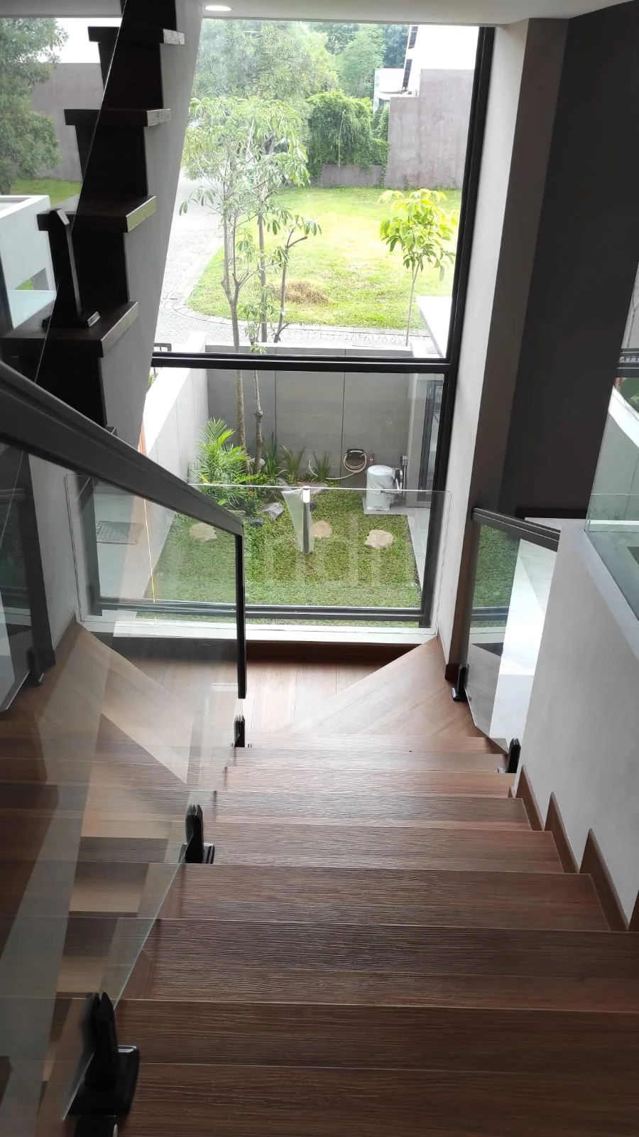 Dijual Rumah Premium Spec di Wilayah Citraland Woodland Surabaya Barat - Thumbnail 2