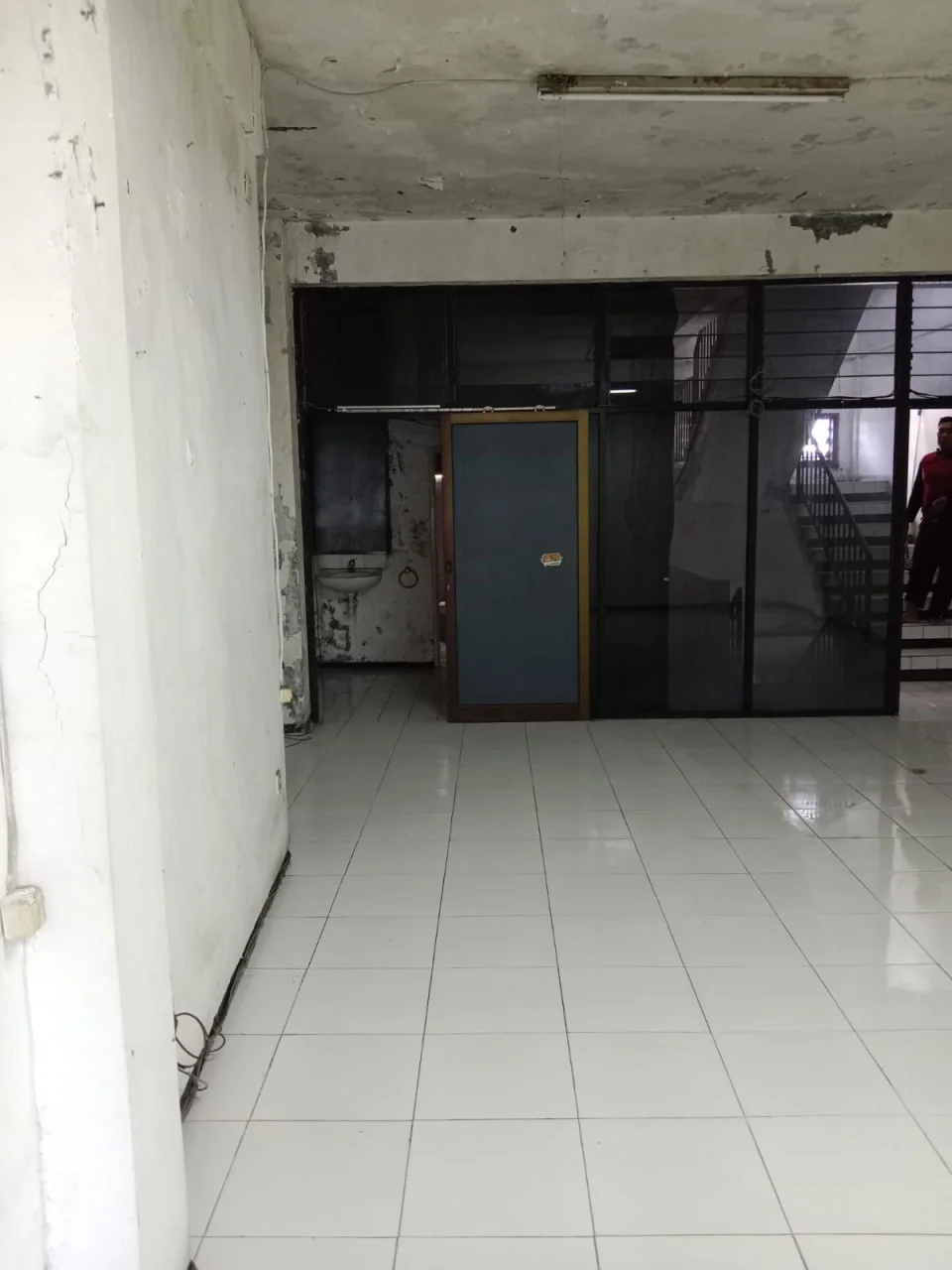 Dijual Ruko 4 Lantai Strategis di Jalan Tambak Sari Surabaya Timur - Thumbnail 2