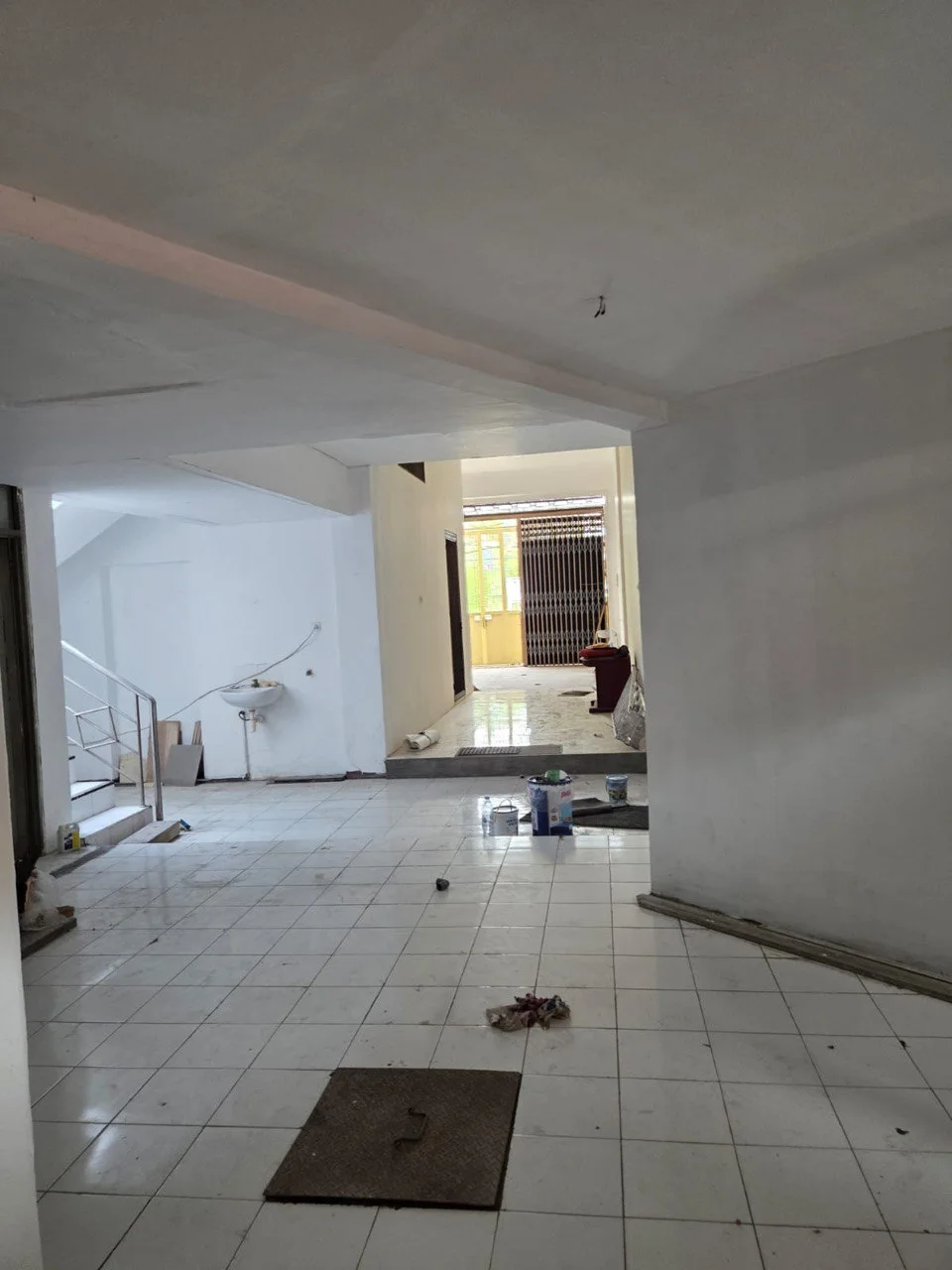 Disewakan Rumah Usaha Strategis di Krembangan Barat Surabaya Utara - Image 1