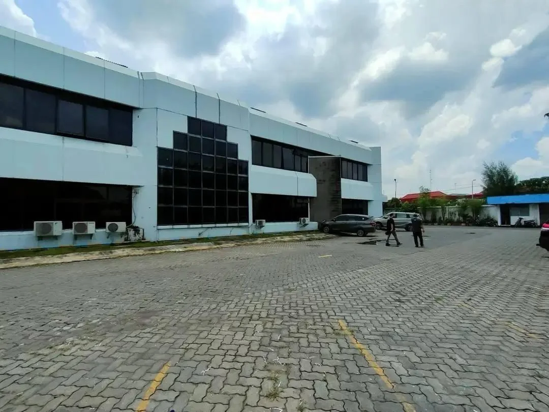 Dijual/disewakan Gudang Industri Nol Jalan Raya Kletek Sidoarjo - Image 1