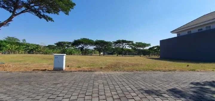 Dijual Tanah Kavling Luas Strategis Murah di Graha Natura Surabaya Barat