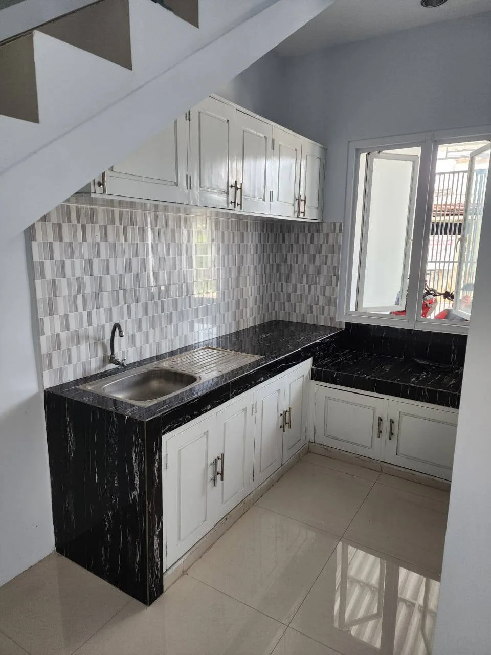 Dijual Rumah Baru 2 Lantai Lokasi Strategis Ploso Timur Surabaya Timur - Thumbnail 7