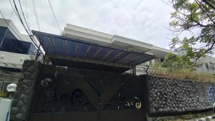 Dijual Rumah Mewah Siap Huni di Jemur Andayani Surabaya Selatan