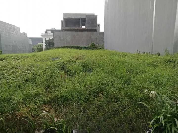 Dijual LANGKA!! Lokasi ISTIMEWA Kavling Raya Bukit Golf Utama CITRALAND Surabaya Barat