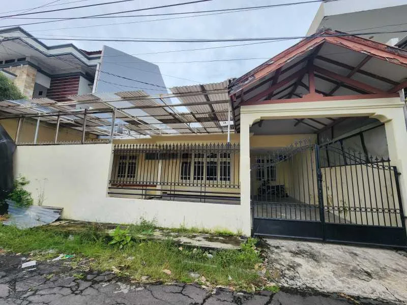 Dijual Rumah Nyaman di Darmo Permai Surabaya Barat