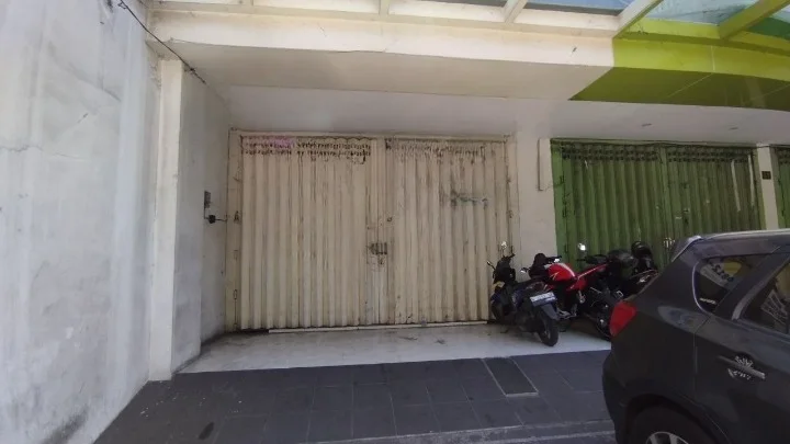 Disewakan Ruko Strategis di Raya Kertajaya Surabaya Timur - Image 1