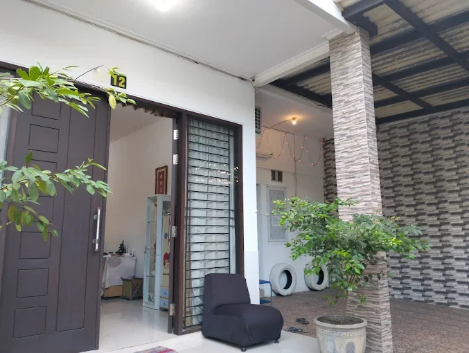 Disewakan Kamar Kos VIP Harga Tahunan Lokasi Jalan Bromo Surabaya Pusat