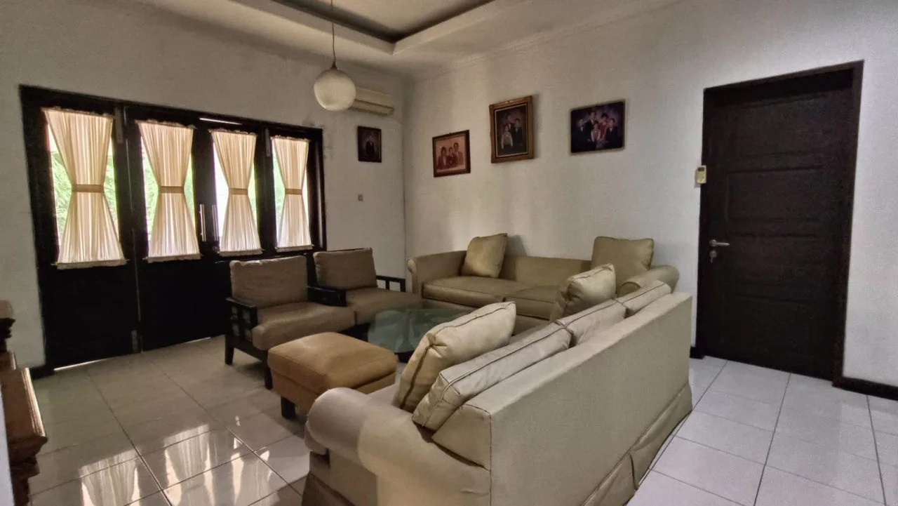 Dijual Rumah Mewah Siap Huni di Graha Taman Bintaro Sektor Tangerang - Thumbnail 3
