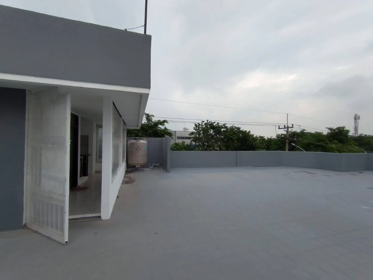 Disewakan Ruko Lokasi Strategis di Jalan Kenjeran Surabaya Utara - Thumbnail 4