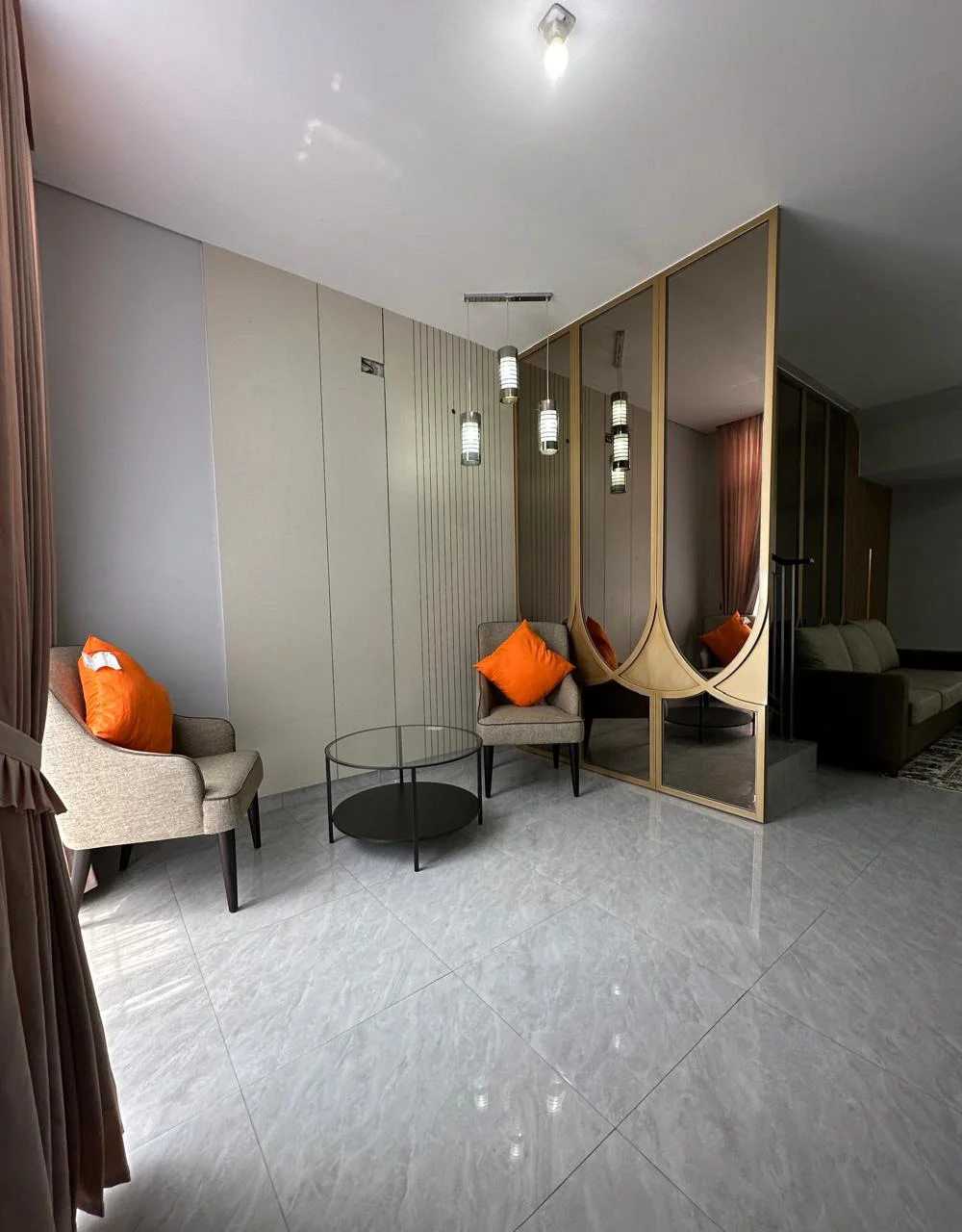 Disewakan Rumah Baru Siap Pakai di Grand Pakuwon Tandes Surabaya Barat - Thumbnail 2
