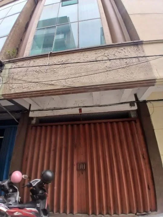 DIJUAL MURAH! Ruko Strategis Nol Jalan Raya Kayoon – Surabaya Pusat