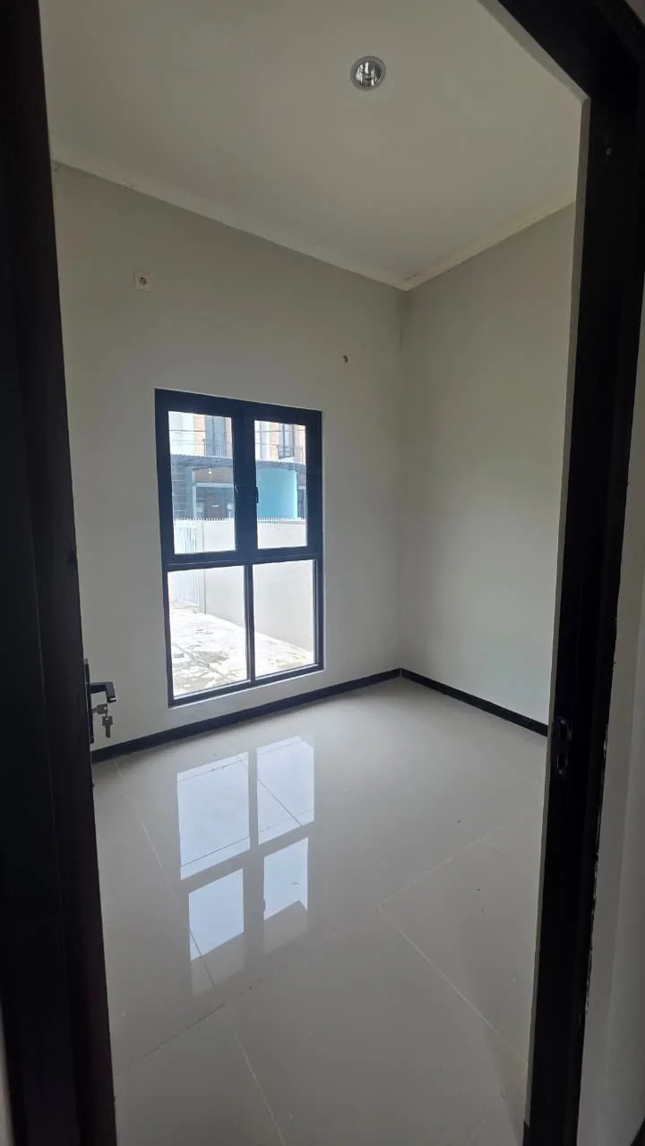 Dijual Rumah Strategis1 Lantai Siap Huni di Alana Tambak Oso Sidoarjo - Thumbnail 4