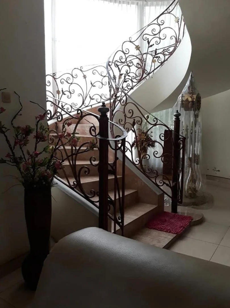 Dijual Rumah Mewah 2 Lantai di Kutisari Utara Surabaya Selatan - Thumbnail 4