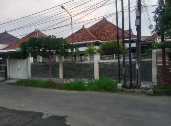 DIJUAL Rumah Legendaris Pusat Kota Jl. Telasih – Surabaya Pusat