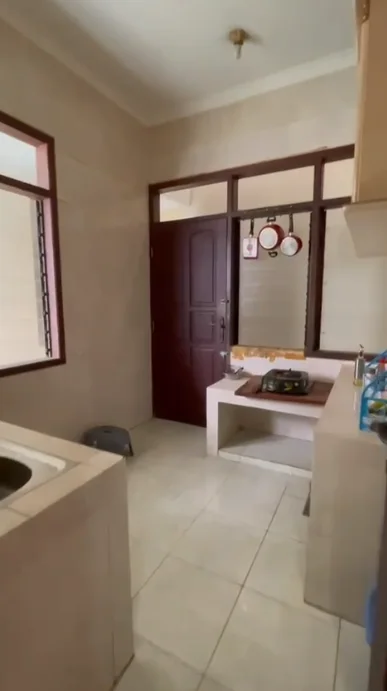 Disewakan Rumah 1 Lantai Siap Huni di Ngagel Jaya Tengah Surabaya Timur - Thumbnail 2