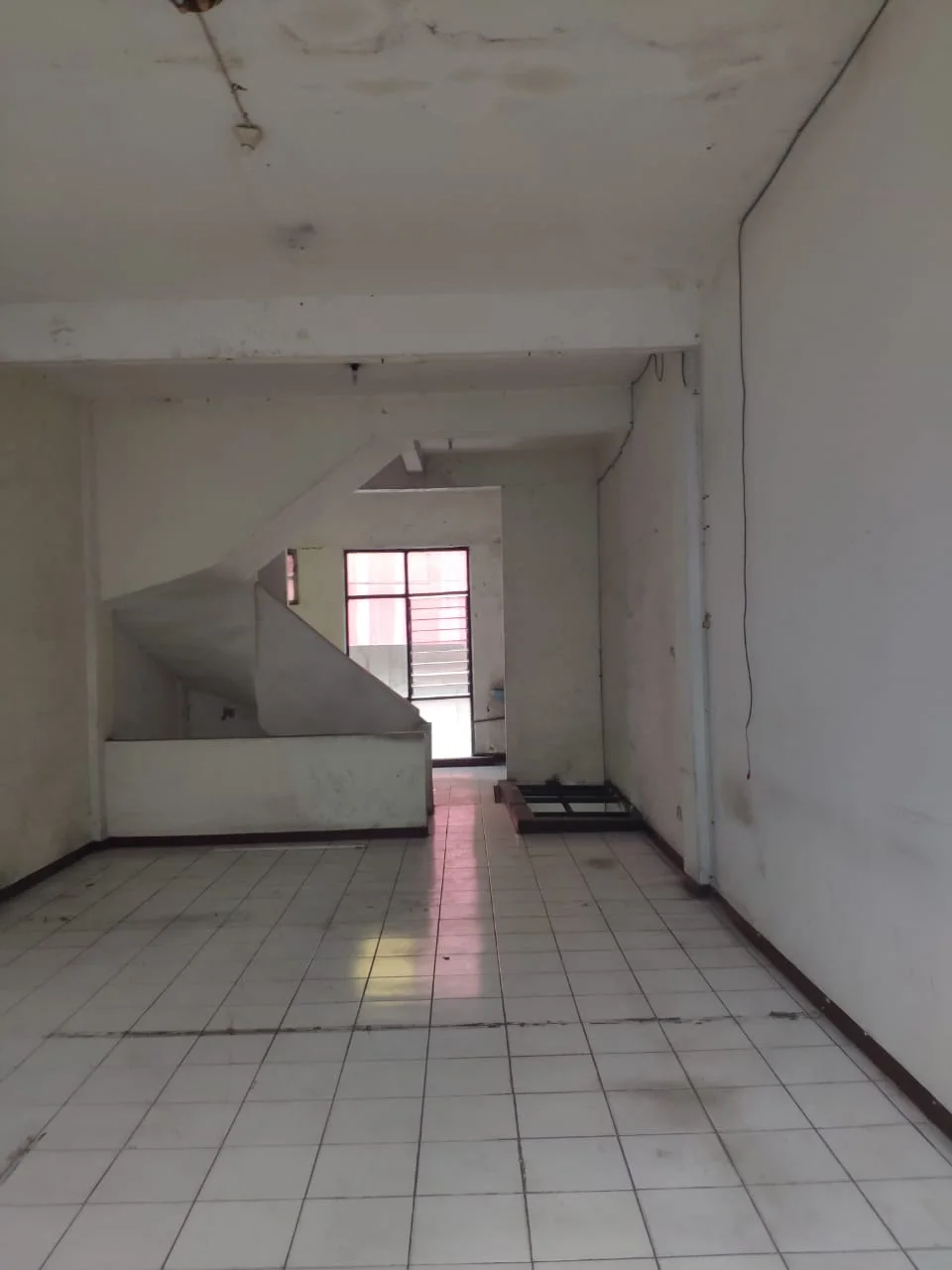 Dijual Ruko Strategis di Gembong Atom Megah Surabaya Utara
