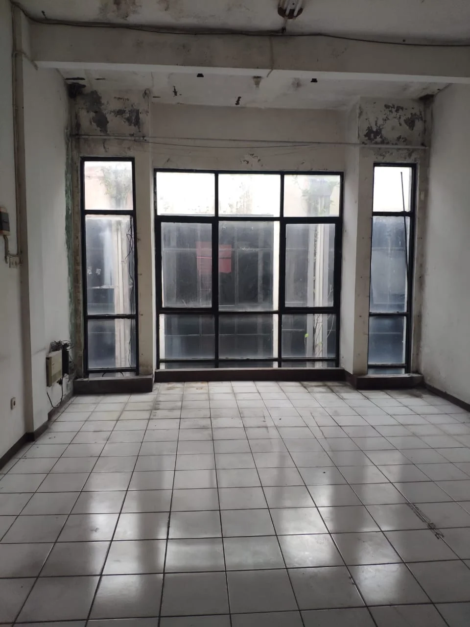 Dijual Ruko Strategis di Gembong Atom Megah Surabaya Utara - Thumbnail 2
