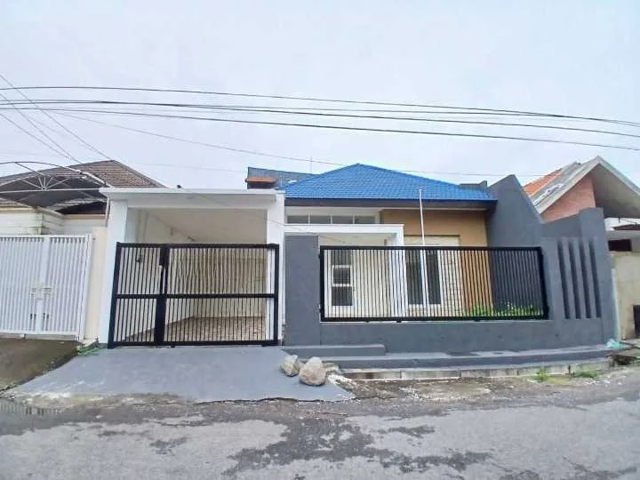 Dijual/Disewakan rumah Strategis di Jalan Ngagel Jaya Tengah Surabaya Timur - Image 1