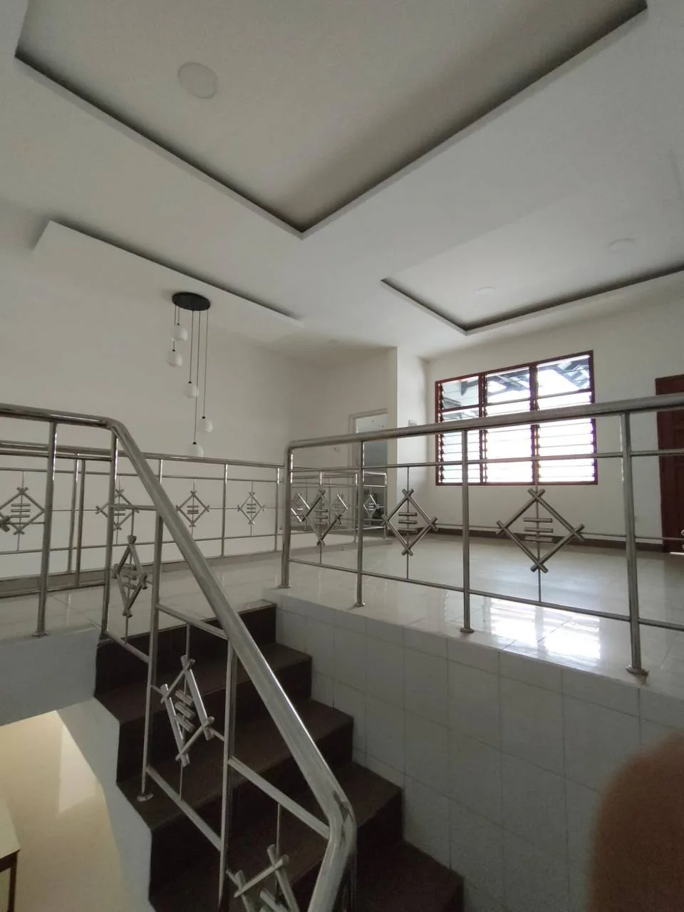 Dijual/Disewakan rumah Strategis di Jalan Ngagel Jaya Tengah Surabaya Timur - Thumbnail 5