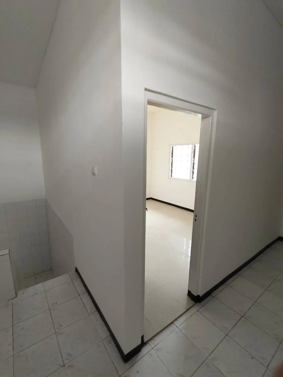 Dijual/Disewakan rumah Strategis di Jalan Ngagel Jaya Tengah Surabaya Timur - Thumbnail 7