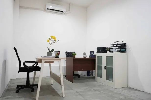 Dijual/Disewakan Rumah Usaha 2 Lantai Strategis di Lidah Wetan Surabaya Utara - Thumbnail 2