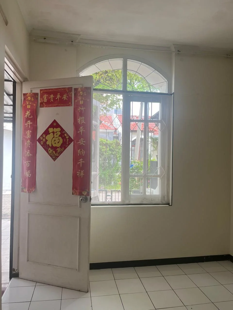 Disewakan Rumah 1 Lantai Strategis di Puri Asri Pakuwon City Surabaya Timur - Thumbnail 6