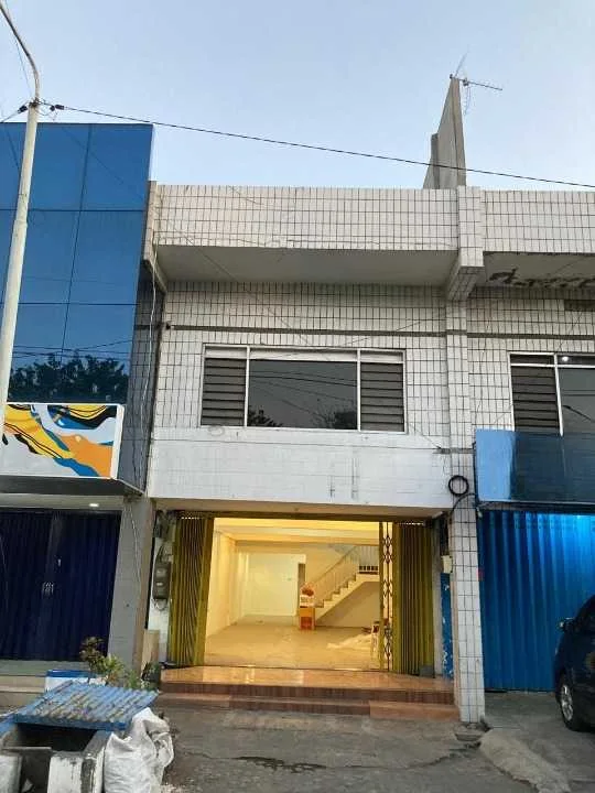 Disewakan Ruko 2 Lantai Siap Huni Strategis di Kenjeran Indah Surabaya Utara - Image 1