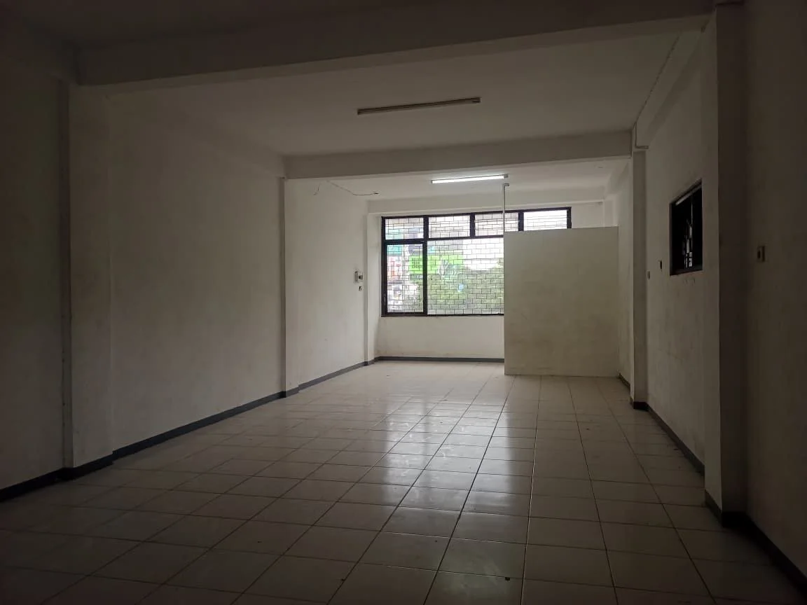 Disewakan Ruko Strategis di Raden Saleh Surabaya Pusat - Thumbnail 3