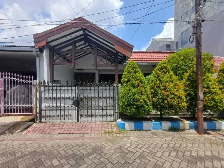 Dijual Rumah di Jalan Bendul Merisi Permai Surabaya Selatan