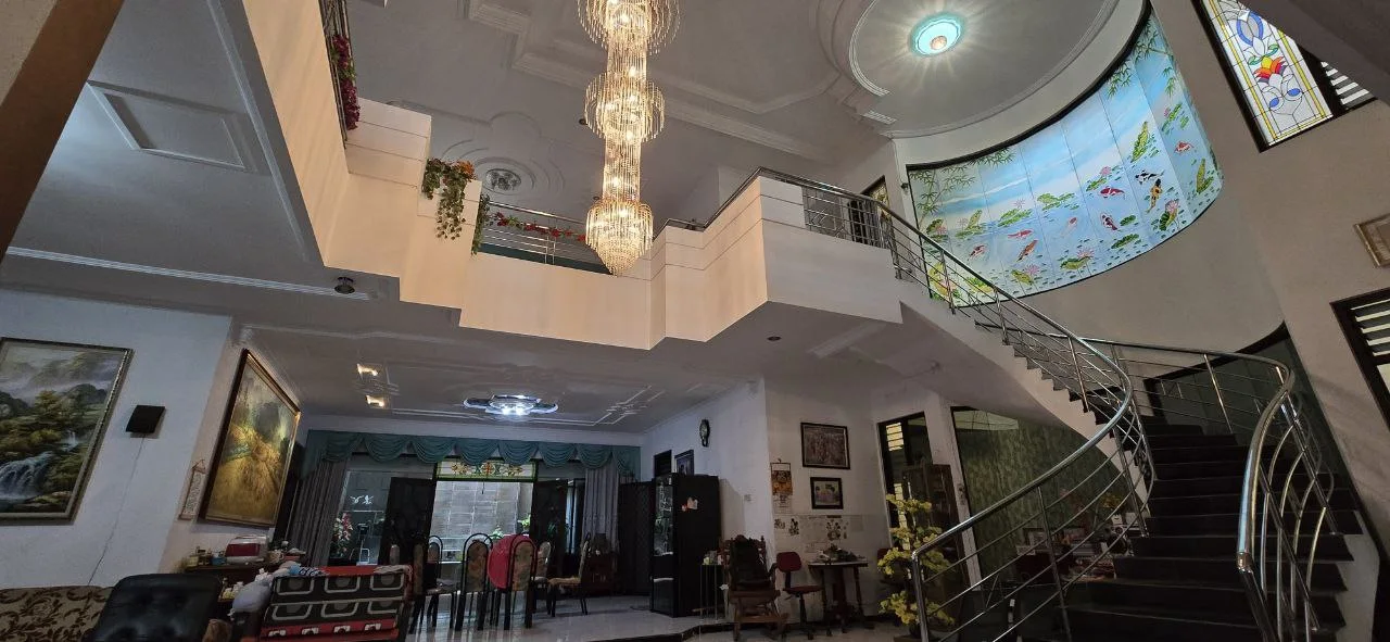 Dijual Cepat Rumah Mewah Siap Huni Turun Harga 3 Milyad di Perum Villa Kalijudan Surabaya Timur