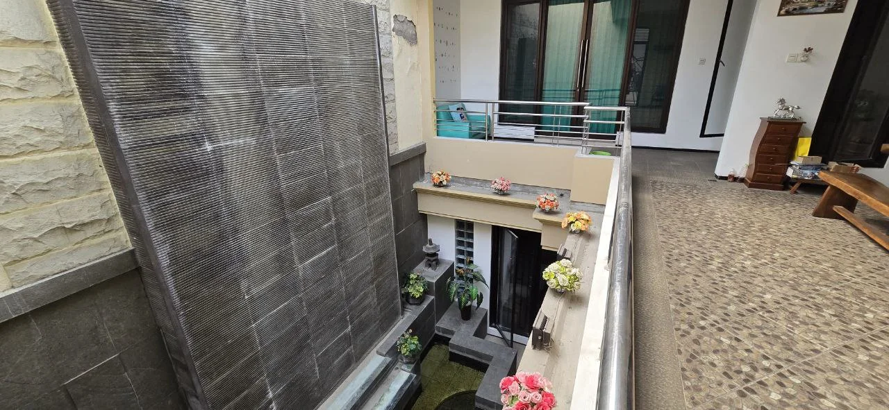 Dijual Cepat Rumah Mewah Siap Huni Turun Harga 3 Milyad di Perum Villa Kalijudan Surabaya Timur - Thumbnail 4