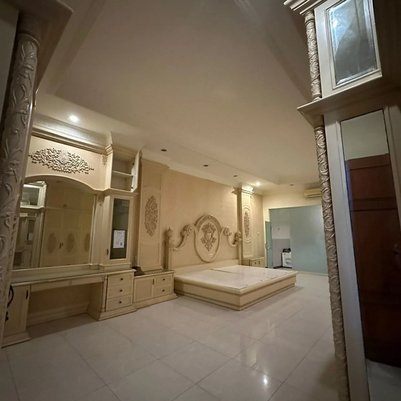 Dijual Rumah Mewah Luas di Margorejo Indah Utara Surabaya Selatan - Thumbnail 8
