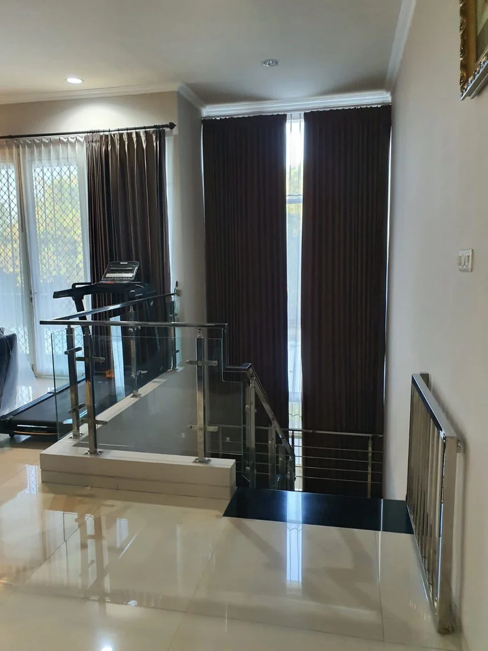 Dijual Rumah Elit di Eastwood  Citraland Surabaya Barat - Thumbnail 3