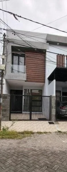Jual Rumah Baru 2 Lantai Klampis Semolo Tipe Minimalis Lokasi Strategis Surabaya Timur