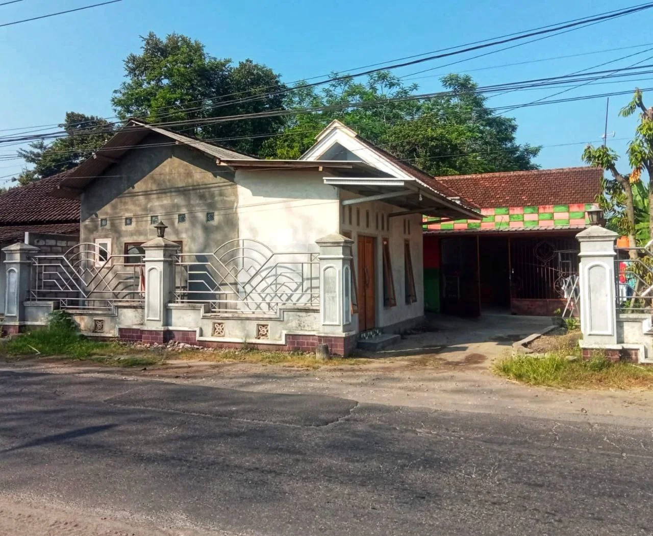 Dijual Rumah dan Kandang Ayam Luas Strategis di Dusun Ngemplak Krandang Kediri