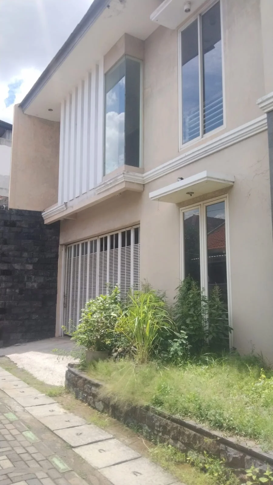 Dijual Rumah Graha Kebonsari Surabaya Selata