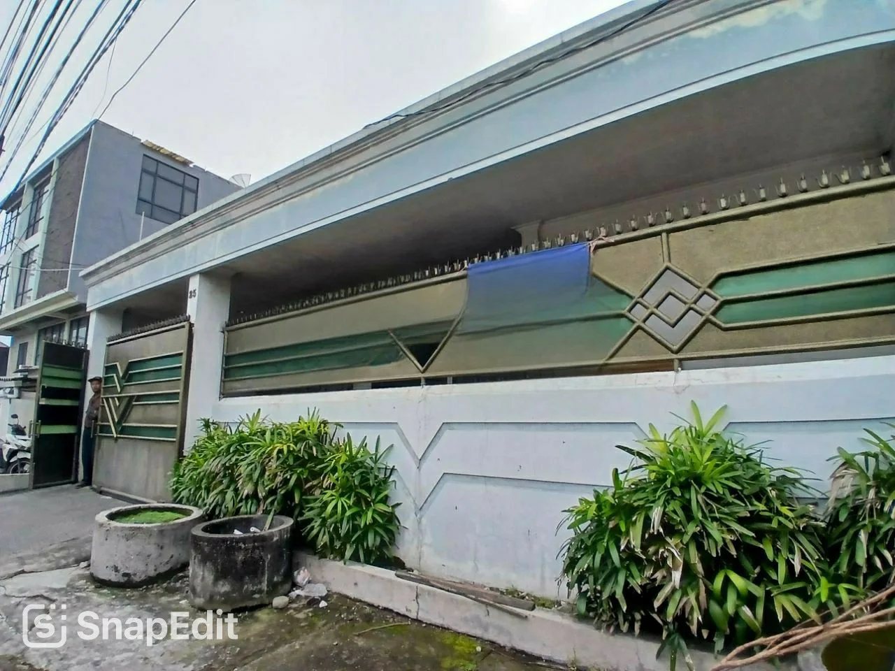 DIJUAL Rumah Bagus Siap Huni Jl. Padmosusastro Surabaya Barat